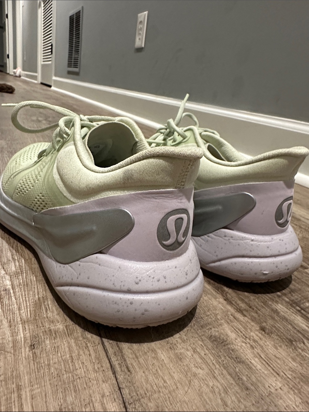 Lululemon running shoes - Picture 6 of 6